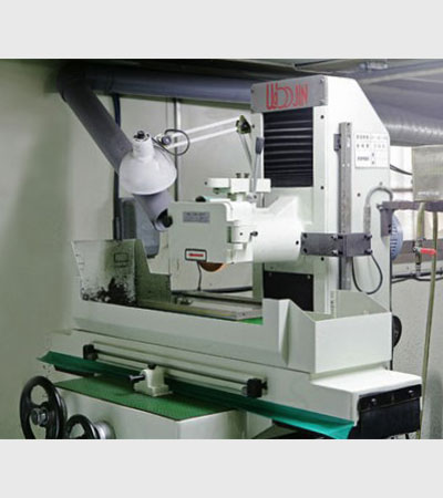 GRINDING MACHINE 1