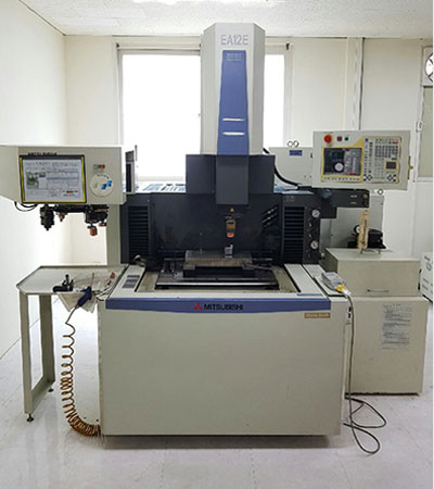 CNC ELECTRIC DISCHARGE MACHINE 2